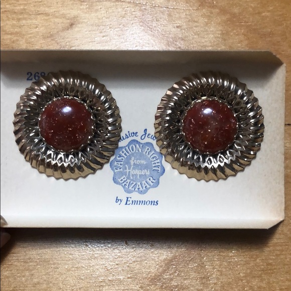 SALE Vintage Earrings - Picture 5 of 6